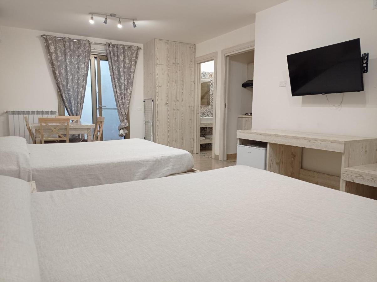 Sicily Rooms Appartamenti Carini Extérieur photo